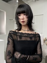 ステン(sten)&nbsp;ウルフカット/ハッシュカット/ミディアムレイヤー/地毛風カラー