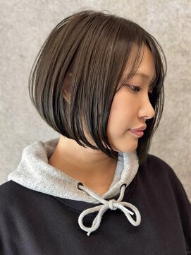 前下がりボブ/大人クール/ショート/くせ毛多毛/簡単スタイリング