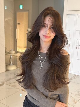 ロング×グレージュカラー