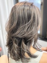 ヘアースタジオ ジェイワン(hair studio J ONE) グレーベージュ/ハイライト/ブリーチオン/白髪ぼかし/40代/50代