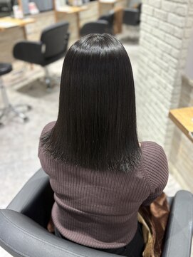 リー 梅田(Lee) eri/縮毛矯正