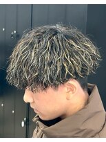 オーバル ジングウマエ(OVARL jingumae) 縦落ちパーマハイライトツイストスパイラル