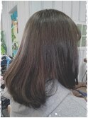 まとまりやすいフェミニンなミディアムスタイル!