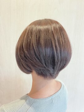 バッカ(BACCA) アッシュベージュショートボブ