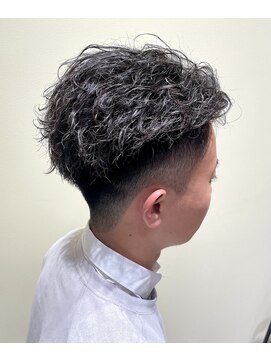フォーコーナーズカットショップフェイビーズ 名古屋西(FourCornersCutShop favey's) 波巻きツイストスパイラルパーマ[ツイストスパイラルパーマ]
