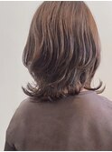 フェミニン外ハネスタイル/ニュアンスカラー/グレーベージュ