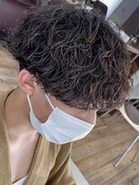 リット バイ フィフス 鹿児島中央駅店(Lit. by fifth)&nbsp;波巻きスパイラルパーマメンズマッシュツイストスパイラルパーマ