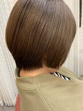 ロマンヤカタ ファース(ROMAN YAKATA fars) 髪質改善　艶髪　ショートボブ　イルミナカラー@田代11/30