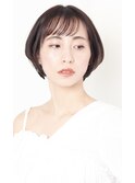 ひし形シルエットのショートボブ