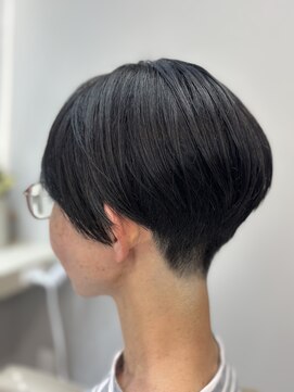 アオ 花咲町(a-o) 大人の刈り上げショート♪