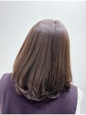 透け艶ベージュ内巻きロブ