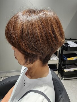 オーラ(Aura.) 前下がりショートボブ