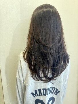 ヘアースタジオ ゼン カロン(Hair studio Zen kalon) レイヤーカット、艶カラー