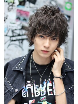 ネイビー(NAVY) スパイラルパーマ×ウルフレイヤー プラチナグレージュ