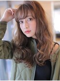 強ウェーブでカジュアル&リラクシースタイル