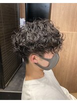 ソウス リーベ(SOURCE liebe)&nbsp;セミツイストスパイラルパーマ【佐藤和弥】