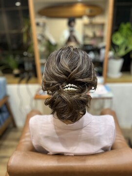 ヘアサロン ライフ(Hair Salon LIFE) シニヨンアレンジ