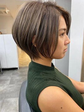 ビュー フクオカ(VIEW FUKUOKA) 大人ショートカットウェットヘアオリーブベージュデザインカラー