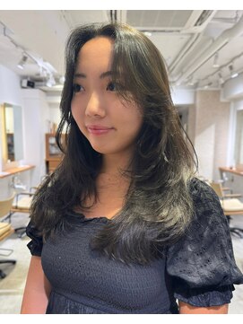 エヌ トーキョー(enu TOKYO) オリーブグレージュ/レイヤーカット/海外スタイル