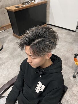 イーラ(era) メンズパーマホワイトメッシュフェザーパーマ