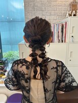 ポニーアレンジ　タイトアレンジ