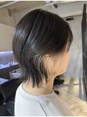 レディースウルフカットインナーカラーホワイトブロンド