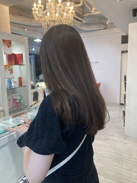 フェイバリットビューティシャルム(Favorite Beauty Charme) 艶のある柔らかブラウンカラー