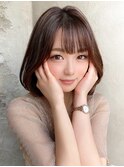 暗髪で大人可愛く！後れ毛がかわいいギリギリ結べるくびれボブ