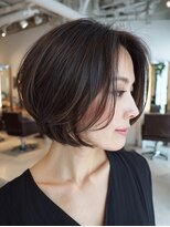 トリッカ 代官山(tricca) くびれショートボブ/白髪ぼかし/艶ブラウン/トリートメント