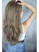 サロン デ レヴィ(salon des revie)&nbsp;【revie 狭山市】外国人風ハイライトグラデーションカラー