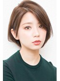 大人かわいいグレージュ小顔ナチュラルショートボブ