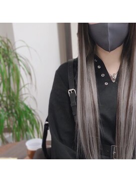 ウルティア(ulutia) ブラウン×ホワイトシルバー