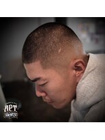 エーピーティートアウエスト(APT. TOR WEST)&nbsp;Buzz Skin fade