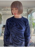 ベージュ