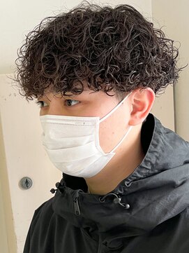 キャンバス バイ ネオリーブ 横浜西口(Canvas by neo.) 重ためプードルパーマ 刈り上げマッシュ スパイラル