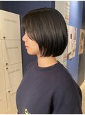 お顔周りが可愛い!ミニボブ