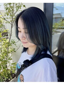 アーブル ヘアーアンドメイク(ARBRE) ダブルカラーレイヤースタイルネイビー