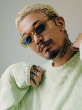 サンディーズバーバーショップ(Sandees) ボウズレイヤー刈り上げないショート