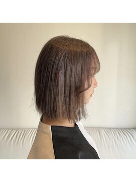 美容室 マリオネット パッツンボブ