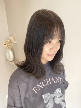 クム(QUMU) 透明感カラー×愛されミディ