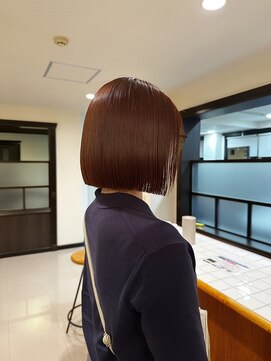 フィーカ(FIKA) 切りっぱなしボブ
