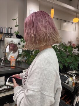 オーイット(ooit) ＊根元ピンク×毛先ベージュの柔らかカラー＊