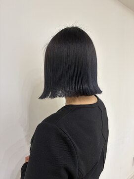 ケイリー(KAYLEE) ブルーブラックカラー