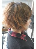 冬の前下がりカールショート×トレンドザク切りアシメ前髪