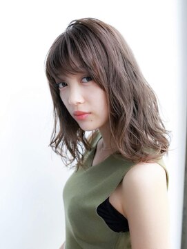 ルティア 池袋(Lutia) 鎖骨長さでオシャレ上級者