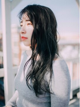 フラミューム 関内店(flammeum) 暗髪ゆるウェーブ【関内　馬車道】