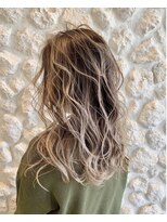 モアナ バイ ヘッドライト 駒沢大学店(Moana by HEADLIGHT)&nbsp;Moana駒沢大学#コントラストバレイヤージュ#アッシュベージュ