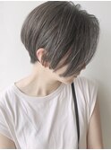【morio 原宿】くびれショートボブ前髪なしハイトーングレージュ