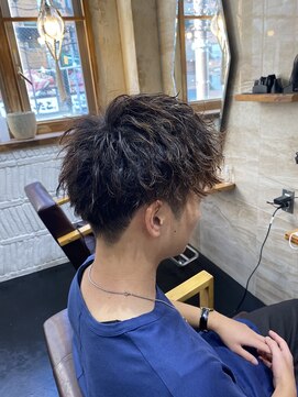 サロンリベルテ(salon Liberte) マッシュレイヤー×縦落ちスパイラル