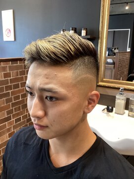 スリーマンズバーバークラブ(THREEMAN'S BARBER CLUB) フェード